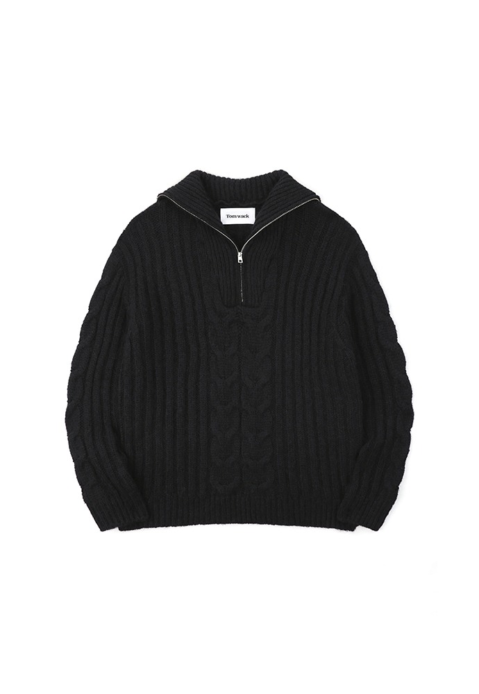 Half Zip-up Cable knitted Sweater_ Black